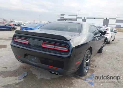 2020 Dodge Challenger Sxt z USA, uszkodzony, nr VIN 2C3CDZAG6LH240353